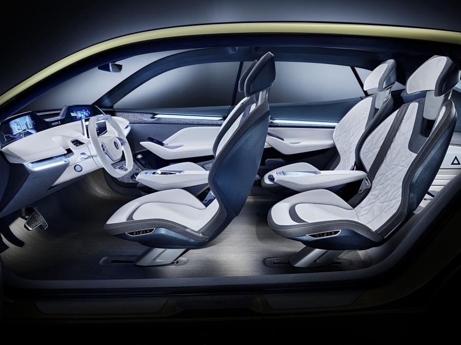 Интерьер Skoda VisionE Concept 2017 года  (фото 33 из 41)